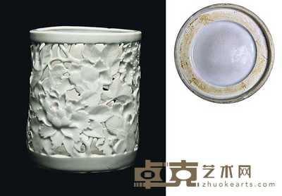 PROBABLY 14TH EARLY 15TH CENTURY A RARE QINGBAI-GLAZED PIERCED CIRCULAR BRUSHPOT 